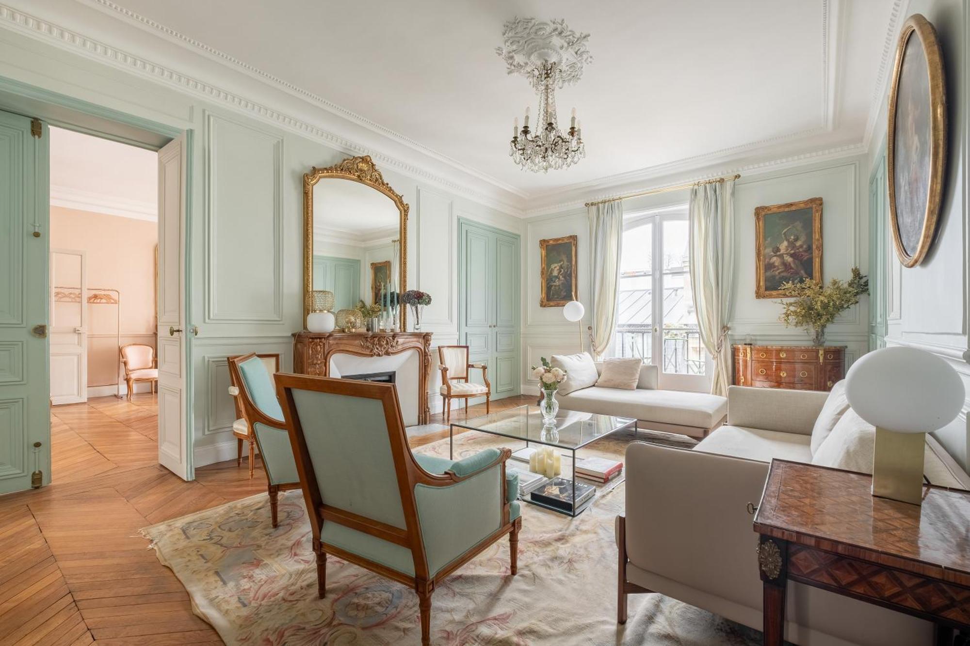 Veeve - Madeleine Majesty Paris